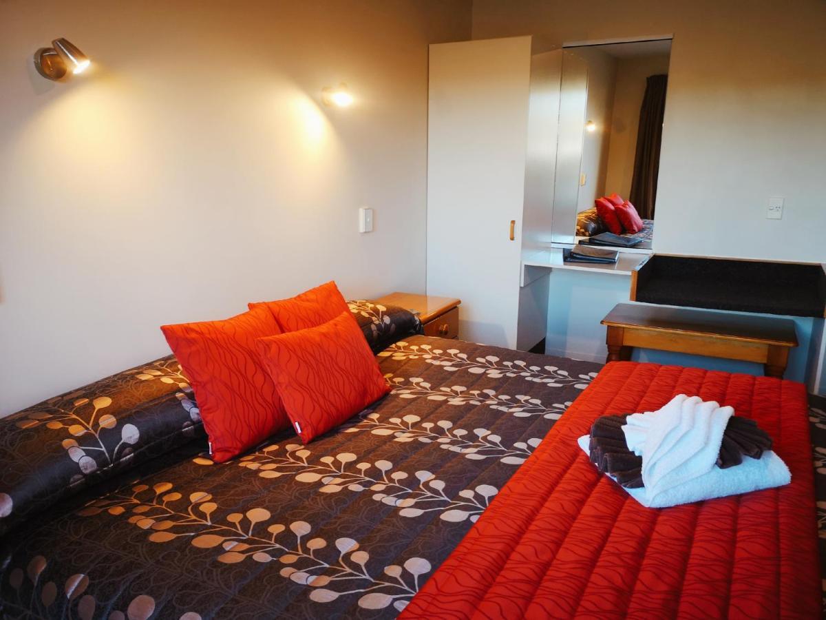 Aston Court 4*